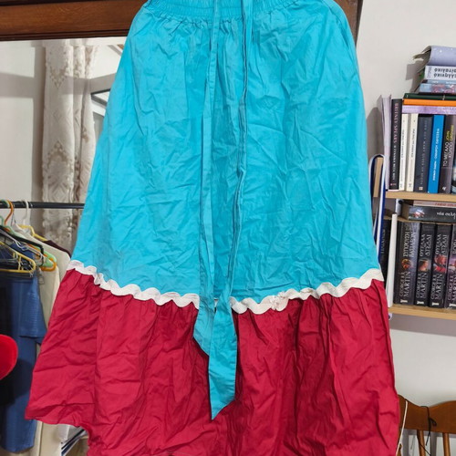 Two-Tone Skirt with Pockets and Belt used, size M, red and blue