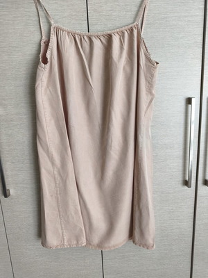 Sleeveless dress with unique back tie used, beige, size S