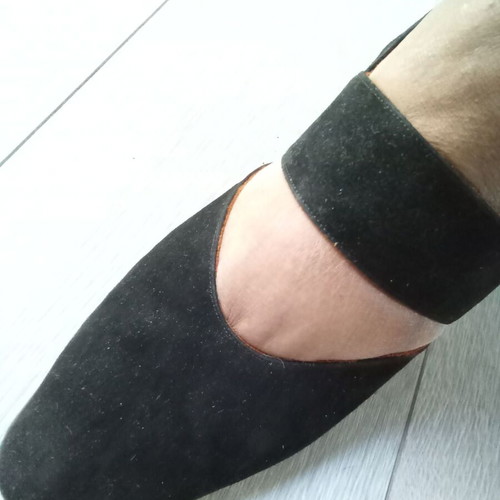 Tessera pumps used, size 37.5, black with wide strap, genuine leather