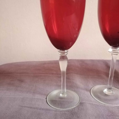 Set of 5 stemmed glasses like new, red blown glass