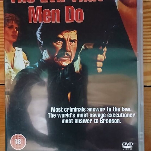 The Evil That Men Do DVD like new, action thriller