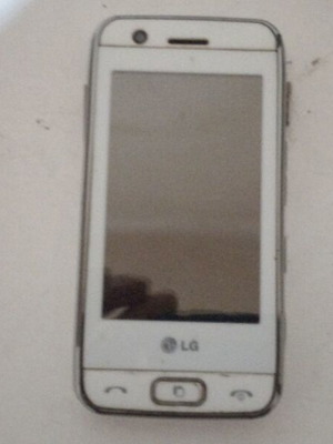 LG GT 505 phone used, white