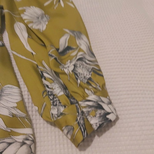 Zara women's midi printed dress new, size medium