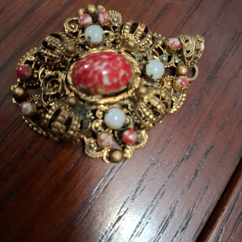 Vintage pendant used with red and white stone, gold design
