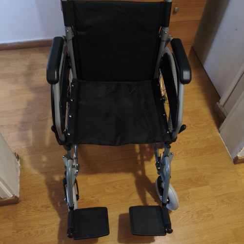 Hospital bed with extra anatomical mattress and wheelchair like new