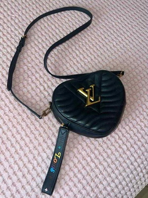 Τσάντα Louis Vuitton σαν καινούργια, φορεμένη δύο φορές