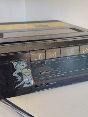 Συσκευή αναπαραγωγής βίντεο VHS FUNAI VIP-1000 μεταχειρισμένη, 80s