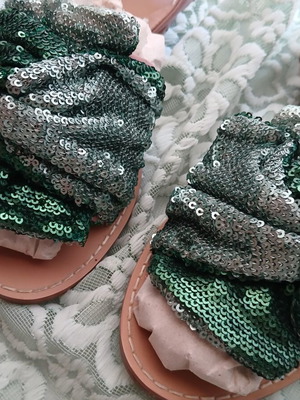 Statement sandals with green sequin design like new