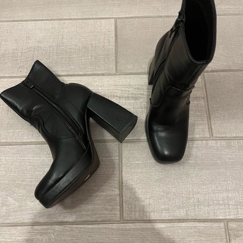 Women's ankle boots used with square heel black size 36