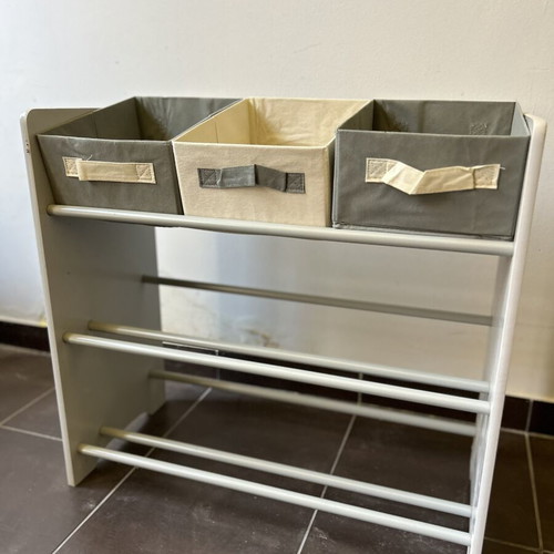 Children's storage furniture