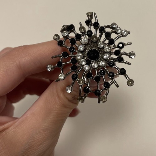 Set of 7 rings used with adjustable clasp