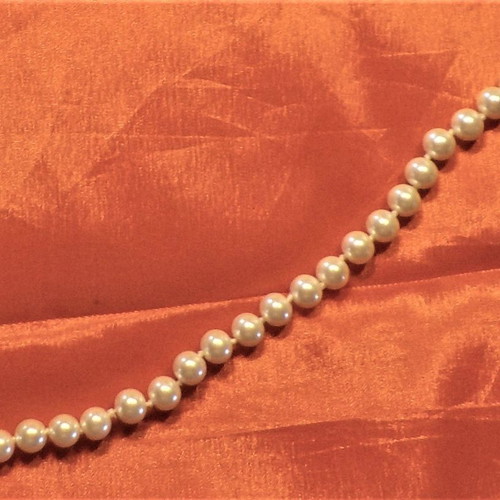 Pearl necklace long 110 cm, pearls diameter 0.7 cm