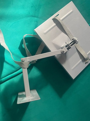 Βάση στήριξης τηλεόρασης ή οθόνης σαν καινούργια με περιστρεφόμενο βραχίονα και ιμάντα