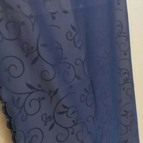 Stain-resistant tablecloth in very good condition, price 4 euros