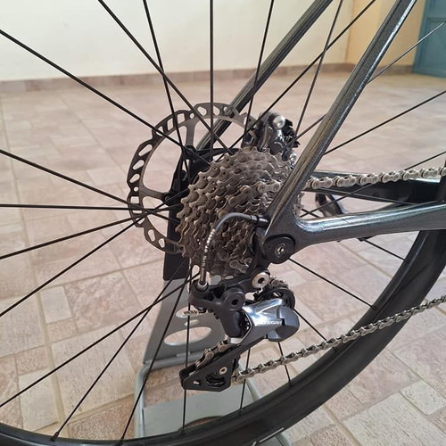 Giant TCR PRO M/L 2023 Road Bike like new, disc brakes