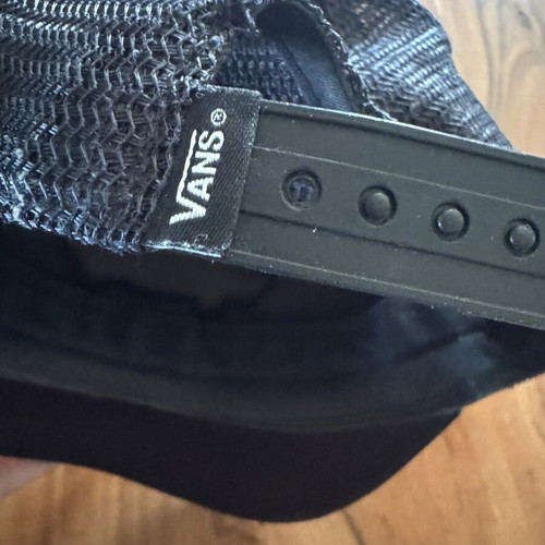 Vans hat like new, black, size XS, for ages 8-14