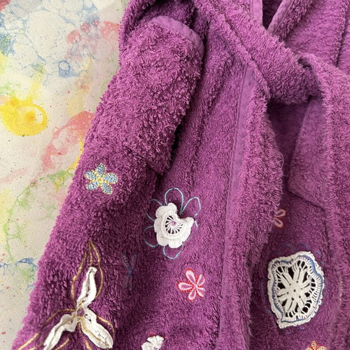 Zara Home purple bathrobe size 84-97 cm like new with embroidered details