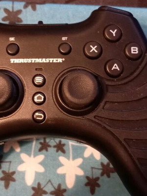 Bluetooth Thrustmaster controller used for PC