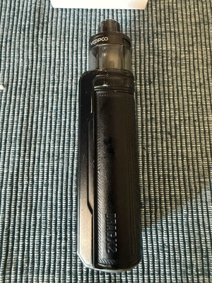 Electronic cigarette like new with liquids and coil