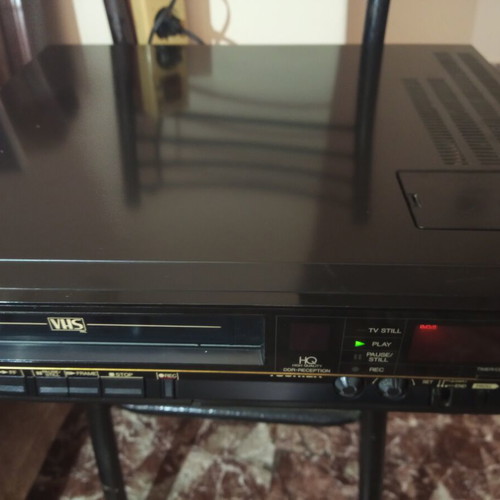 Video VHS Toshiba μεταχειρισμένο χωρίς τηλεκοντρόλ