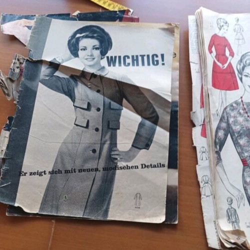 Fashion magazines used 1950-1960 for collectors