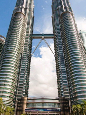 Μαλαισία Μπρελόκ Αναμνηστικό Twins Towers - Δίδυμοι Πύργοι σε Εξαιρετική κατάσταση