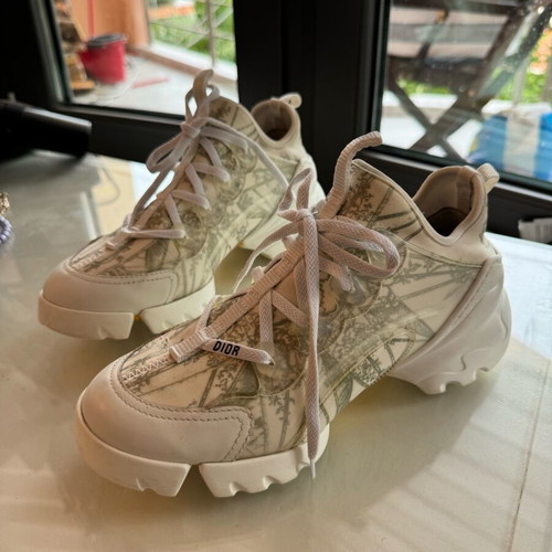 Dior D-Connect sneakers size 37 like new, white and green
