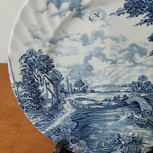 Ridgway Ironstone England porcelain plate like new, decorative