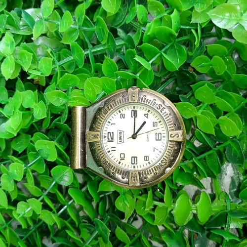 Levi's pocket metal watch like new