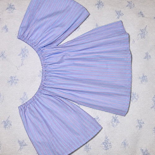 BSB striped off shoulder crop top like new, size M, baby blue and pink