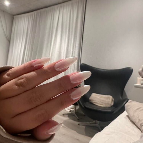 Gel base UV/LED new for longer nail polish wear