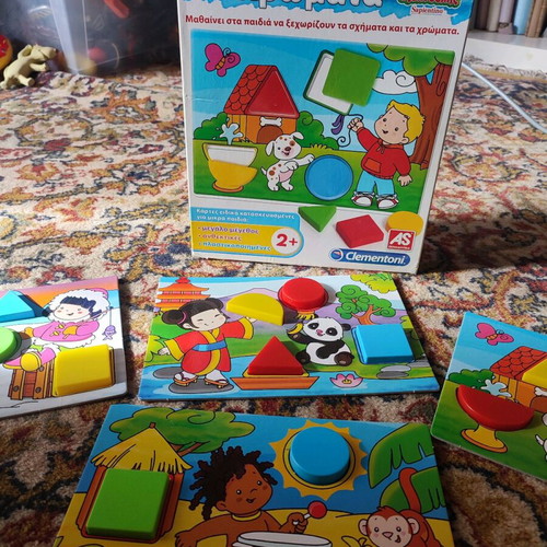 Educational board game Shapes & Colors used for children from 2 years old