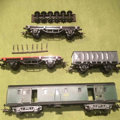 Meccano-Hornby 4 different HO 1/87 scale wagons used