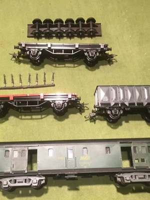 MECCANO-HORNBY 4 διαφορετικά βαγόνια στην ΗΟ 1/87