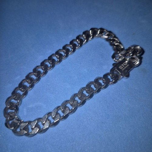 BTG stainless steel hand chain like new, silver color, 20 cm