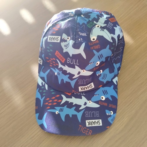 Children's cap with shark print, size S