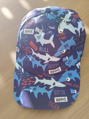 Children's cap with shark print, size S