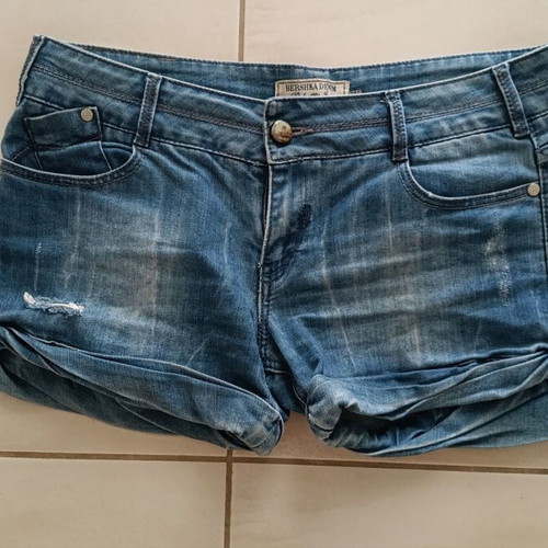Bershka shorts like new, size L 40 12, blue