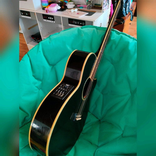 Ibanez electro-acoustic guitar like new with case