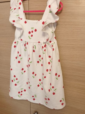 Zara dress for 4-5 years old like new, white with cherry print