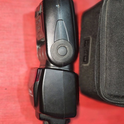 Nikon SB-700 Flash used for Nikon cameras