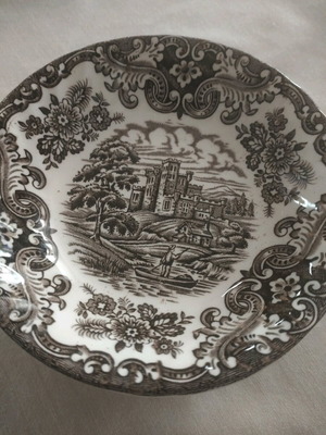 British Anchor bowls set of six like new, Ironstone, Olde Country Castles