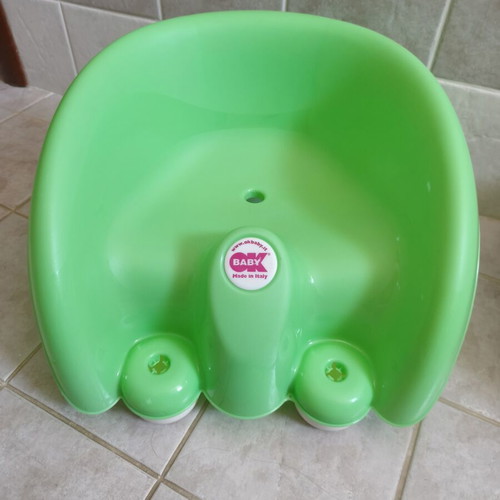 Pouf OK Baby Bath Seat and Child Chair Green like new