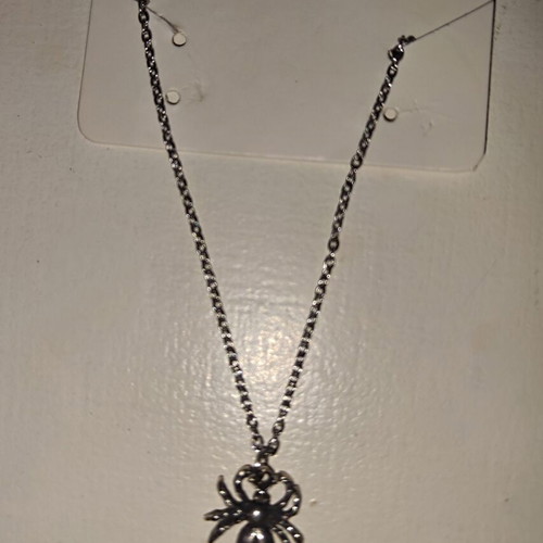 Spider Necklace made of stainless steel new with chain