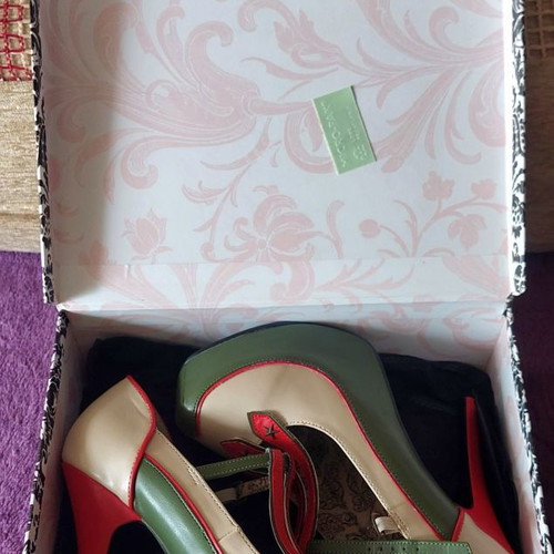 Bordello collectible pumps size 40, army theme costume