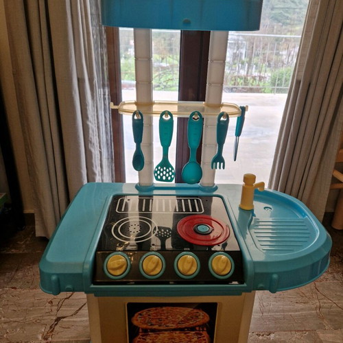 Zanussi play kitchen used with plastic accessories