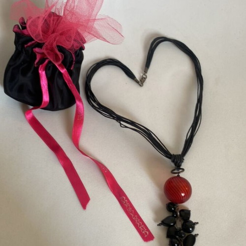 Mazaraki necklace with luxury pouch used, vintage