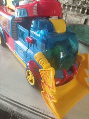 Superthings Rescue Truck toy vehicle