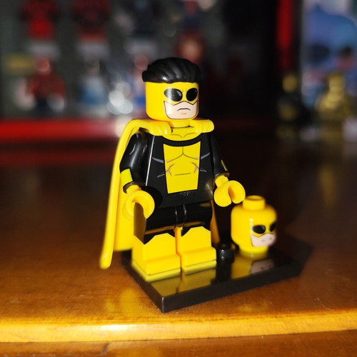 Capevincible figure like new with base and extra head