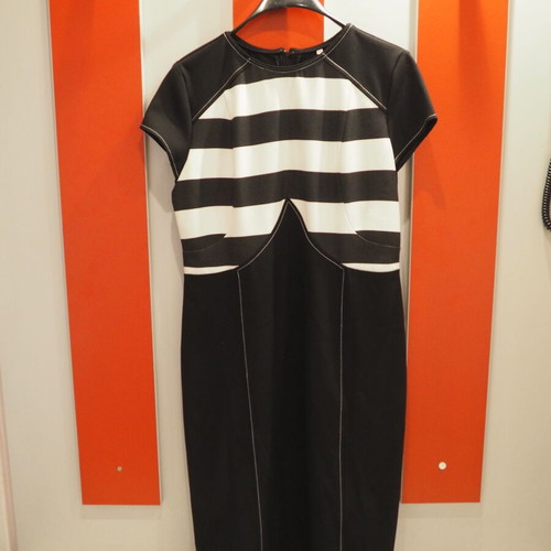 Official dress and jacket set like new, size L, black and white